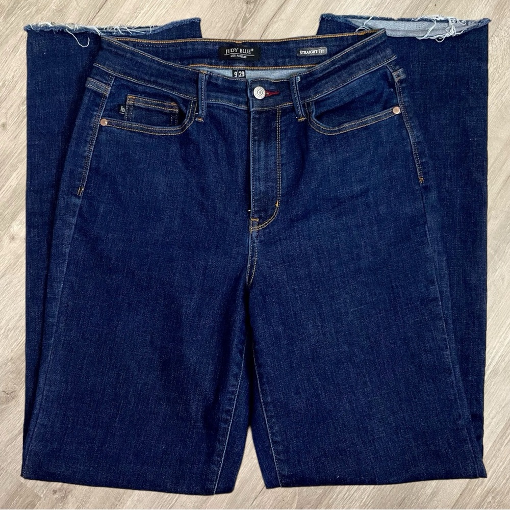 Judy Blue size 9/29 High Waist Vintage & Back Darts Detail Straight Deni…